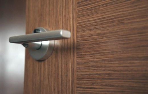 Как выбрать фурнитуру для дверей
