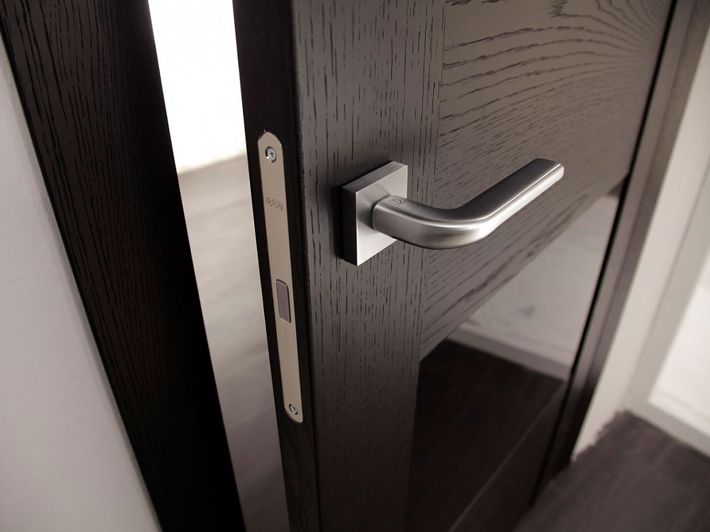 Магнитный замок для межкомнатной двери